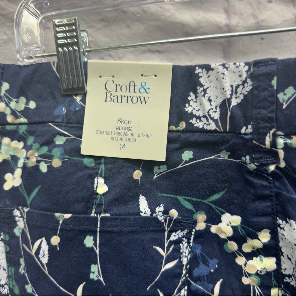 Croft and Barrow NWT Floral Skort Size 14 - Picture 3 of 3